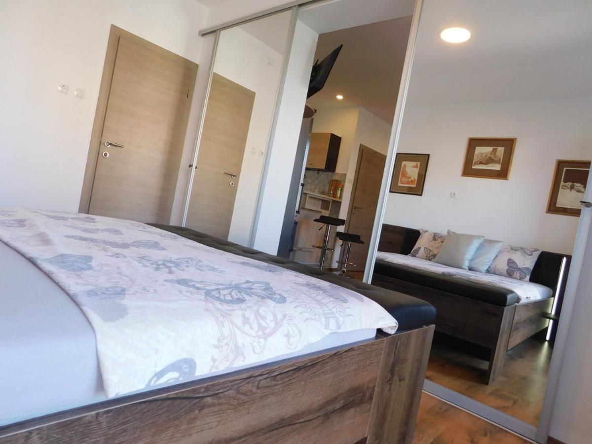 Jacky Apartment / Sea View Макарска Экстерьер фото