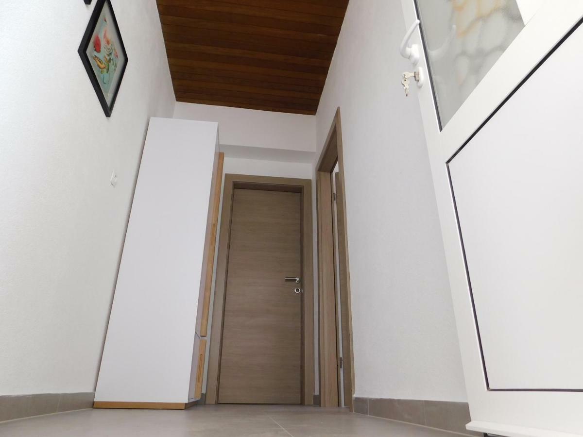 Jacky Apartment / Sea View Макарска Экстерьер фото